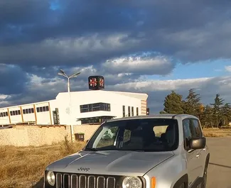 Арендуйте Jeep Renegade 2018 в Грузии. Топливо: Бензин. Мощность: 147 л.с. ➤ Стоимость от 100 GEL в сутки.