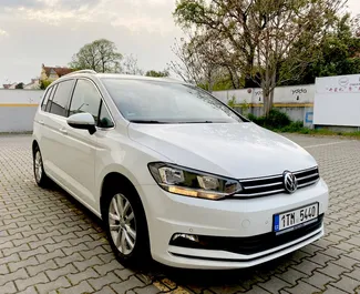 Front view of a rental Volkswagen Touran in Prague, Czechia ✓ Car #393. ✓ Automatic TM ✓ 0 reviews.