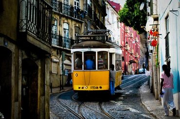 Rent a car in Lisbon